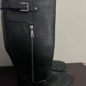 GUESS boots